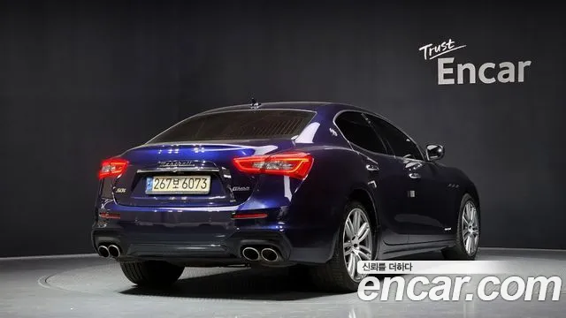 Maserati Ghibli 2017 thumb 6