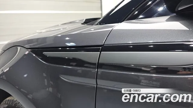 Land Rover Range Rover Evoque 2025 thumb 8