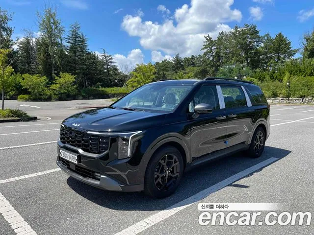 Kia Carnival 2024 thumb 2