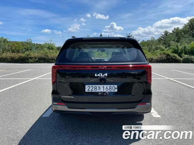 Kia Carnival 2024 thumb 8