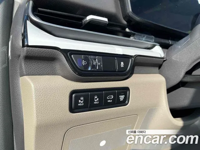 Kia Carnival 2024 thumb 9