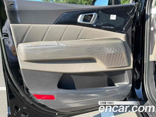 Kia Carnival 2024 thumb 4