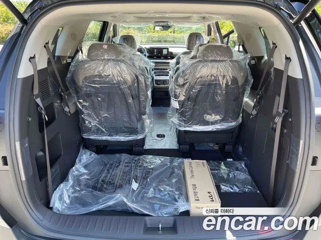 Kia Carnival 2024 thumb 11