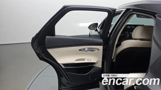 Genesis GV70 2021 thumb 2