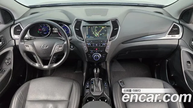 Hyundai Санта Фе 2015 thumb 10
