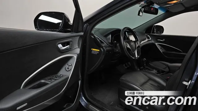 Hyundai Санта Фе 2015 thumb 8