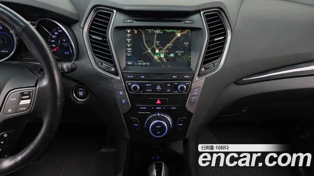 Hyundai Санта Фе 2015 thumb 2