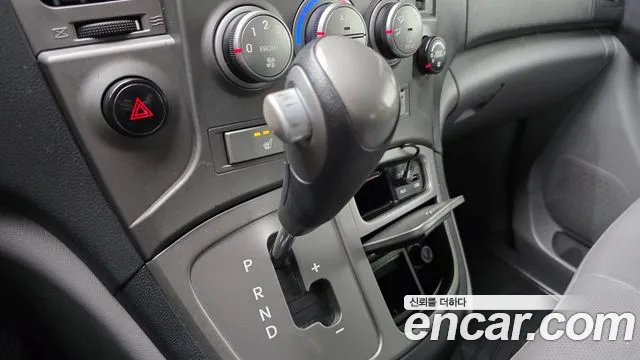 Hyundai Staria 2015 thumb 3