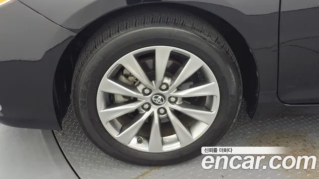 Toyota Camry 2017 thumb 2