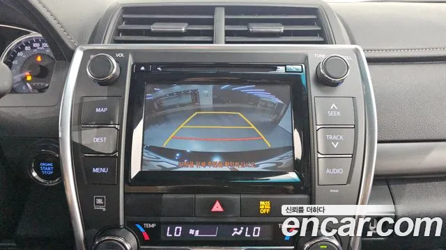 Toyota Camry 2017 thumb 3