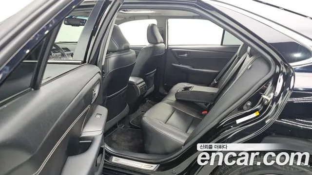 Toyota Camry 2017 thumb 7