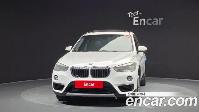 BMW X1 2016 thumb 10