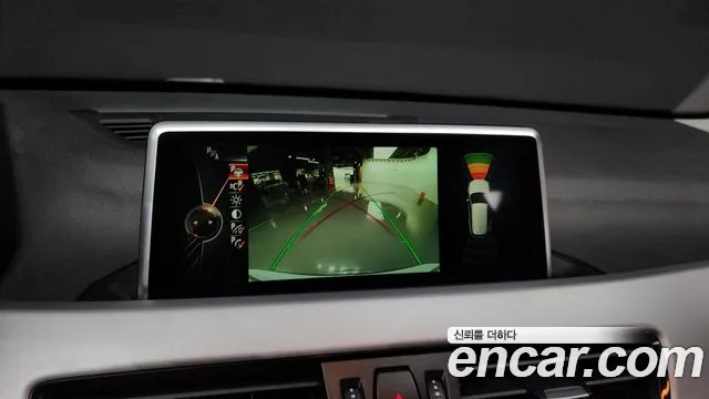 BMW X1 2016 thumb 11