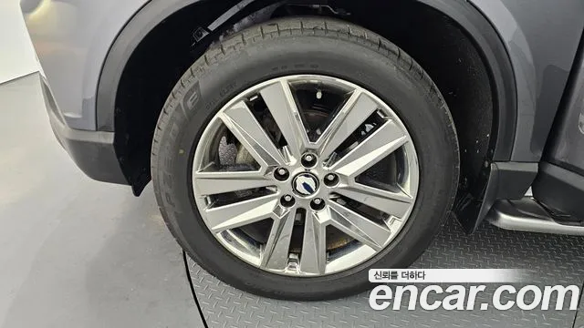 KGM Rexton 2018 thumb 6