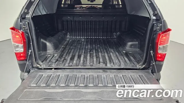 KGM Rexton 2018 thumb 3