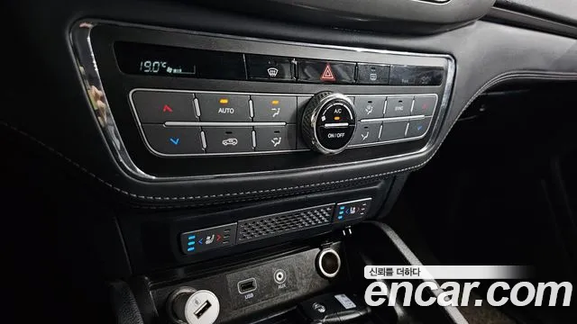KGM Rexton 2018 thumb 11