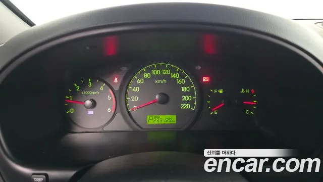 Hyundai Staria 2015 thumb 10