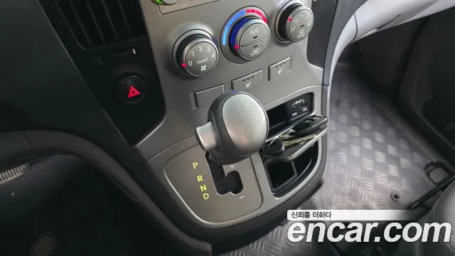 Hyundai Staria 2015 thumb 6