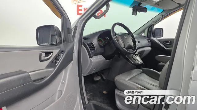 Hyundai Staria 2015 thumb 3