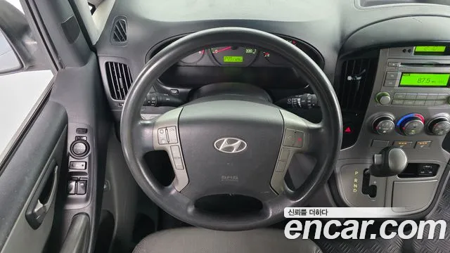 Hyundai Staria 2015 thumb 2