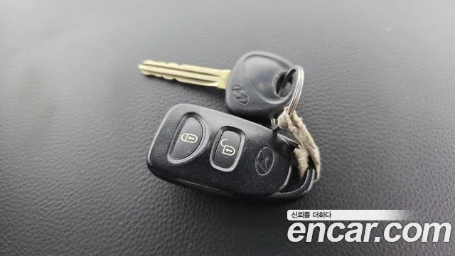 Hyundai Staria 2015 thumb 12