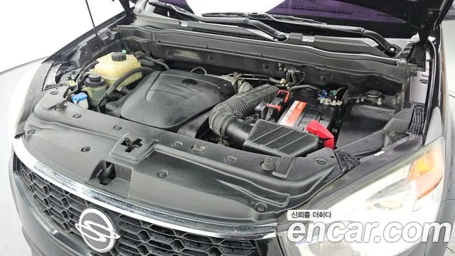 KGM Korando 2014 thumb 11
