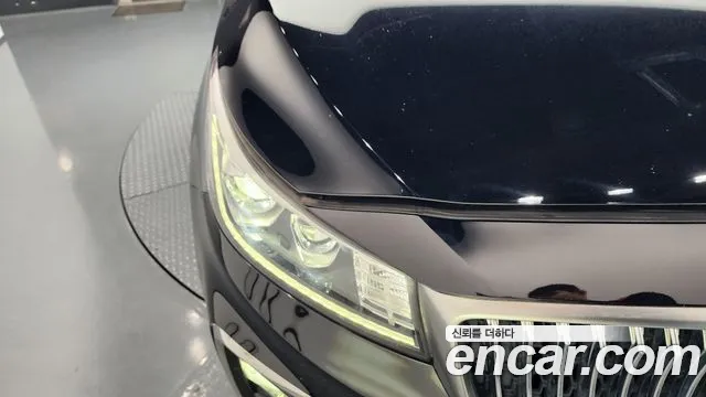 Kia Carnival 2018 thumb 5