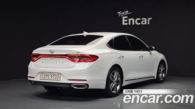 Hyundai Grandeur 2017 thumb 10