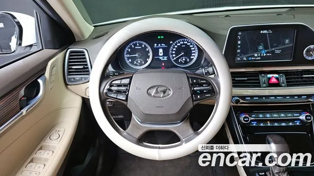 Hyundai Grandeur 2017 thumb 11