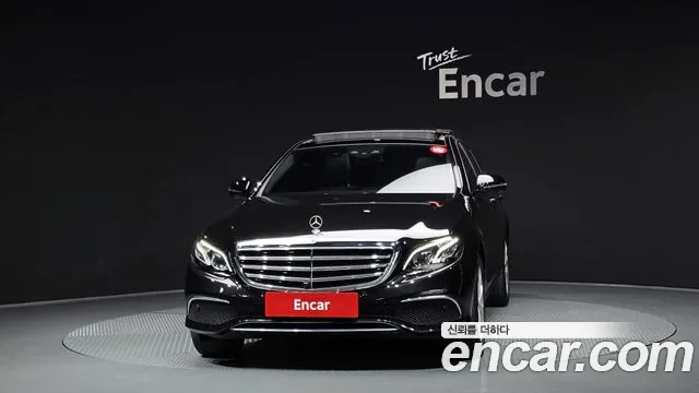 Mercedes-Benz E-Class 2019 thumb 2