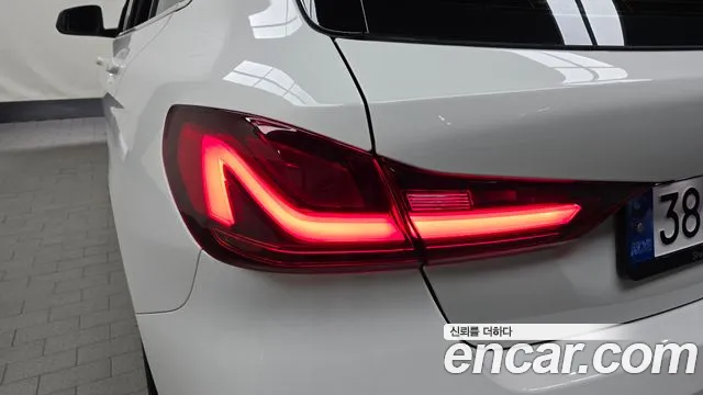 BMW 1 серии 2022 thumb 2