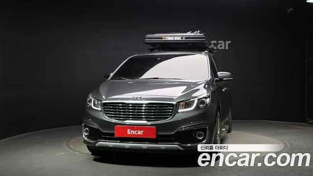 Kia Carnival 2015 thumb 10