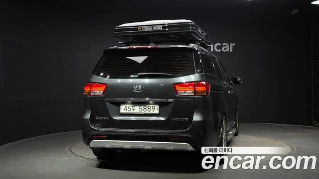 Kia Carnival 2015 thumb 9