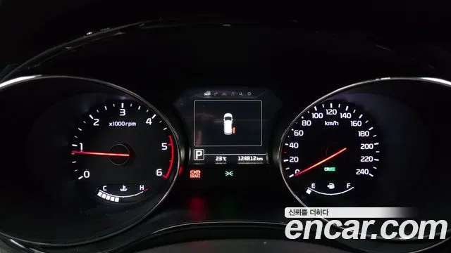 Kia Carnival 2015 thumb 4