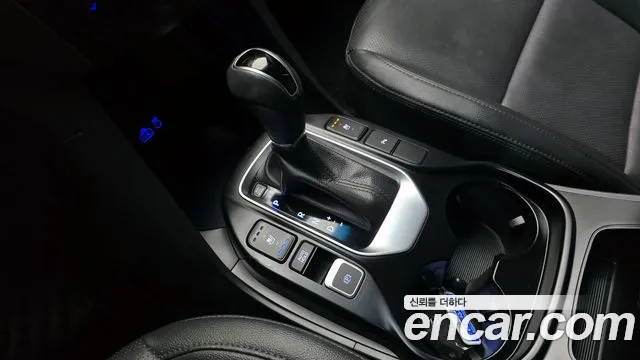 Hyundai Santafe 2018 thumb 9