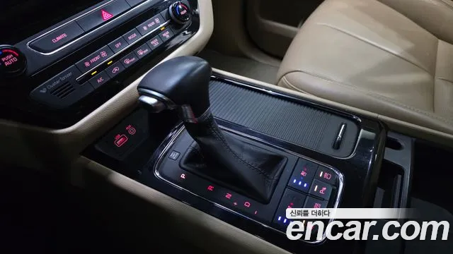Kia Carnival 2017 thumb 9