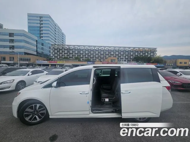 Honda Odyssey 2016 thumb 9