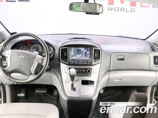 Hyundai Staria 2018 thumb 4
