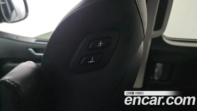Hyundai Staria 2022 thumb 10