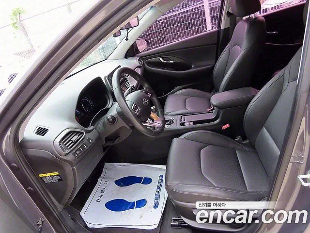 Hyundai i30 2017 thumb 12