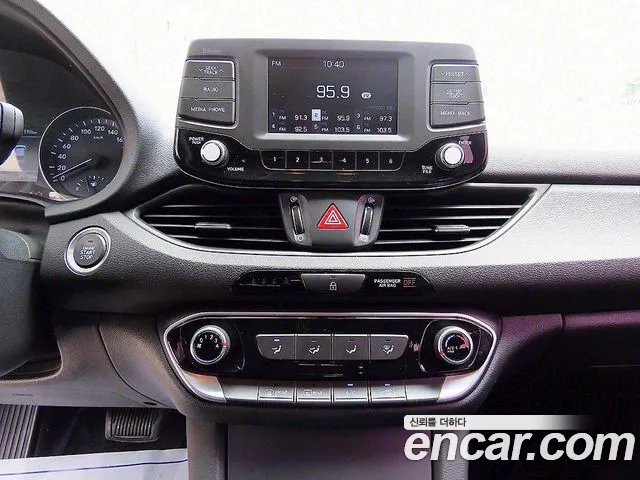 Hyundai i30 2017 thumb 3