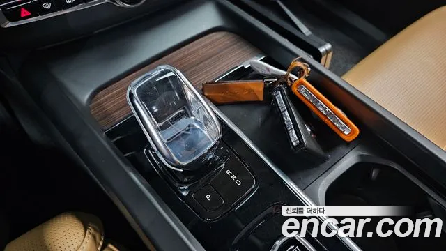 Volvo XC60 2021 thumb 3