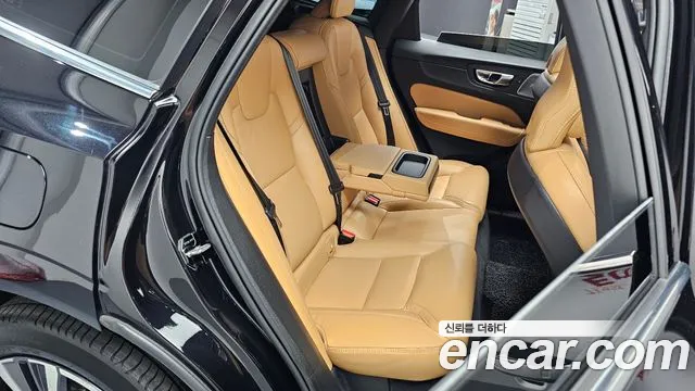 Volvo XC60 2021 thumb 12