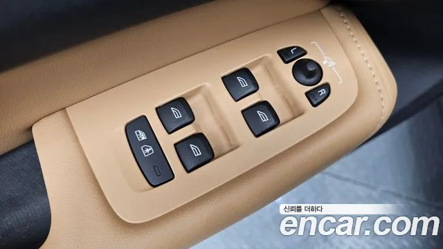 Volvo XC60 2021 thumb 11