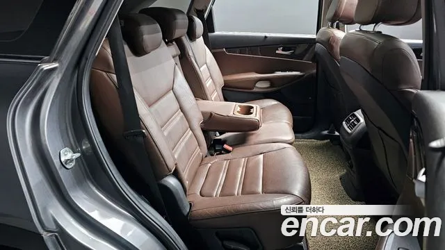Kia Sorento 2015 thumb 10