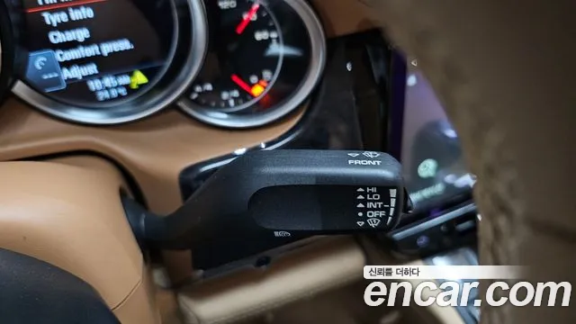 Porsche Panamera 2010 thumb 2