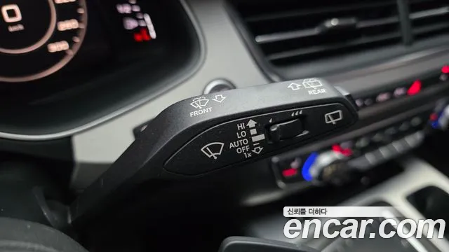 Audi Q7 2019 thumb 5