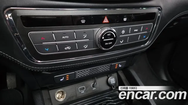 KGM Rexton 2019 thumb 8