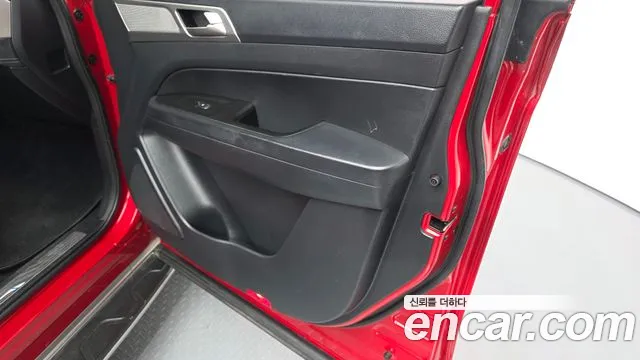 KGM Rexton 2019 thumb 12