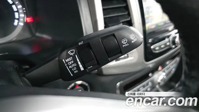 KGM Rexton 2019 thumb 6